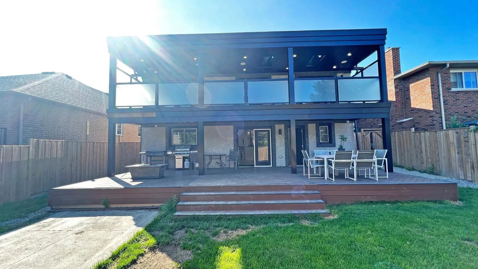 Apartment Luxe Home Near Limeridge - Sleeps 11 - Pool Hamilton Canada