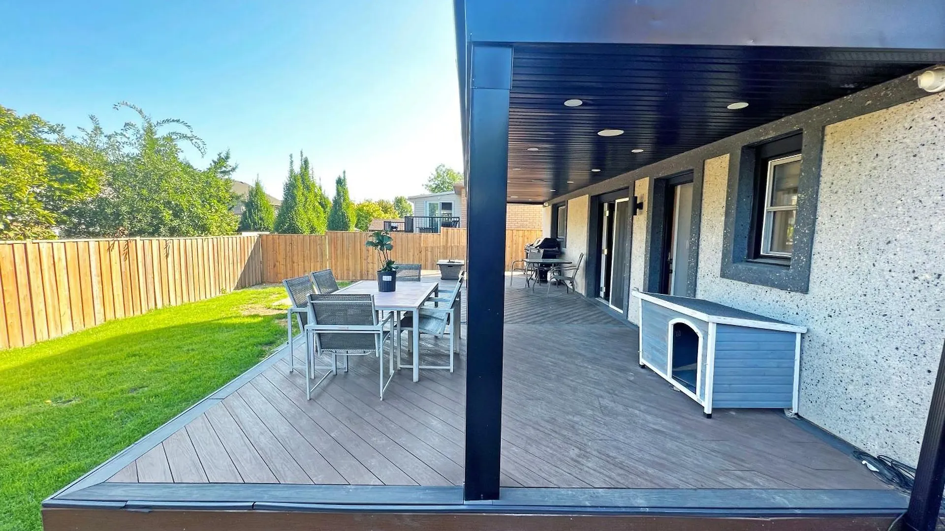 Apartment Luxe Home Near Limeridge - Sleeps 11 - Pool Hamilton
