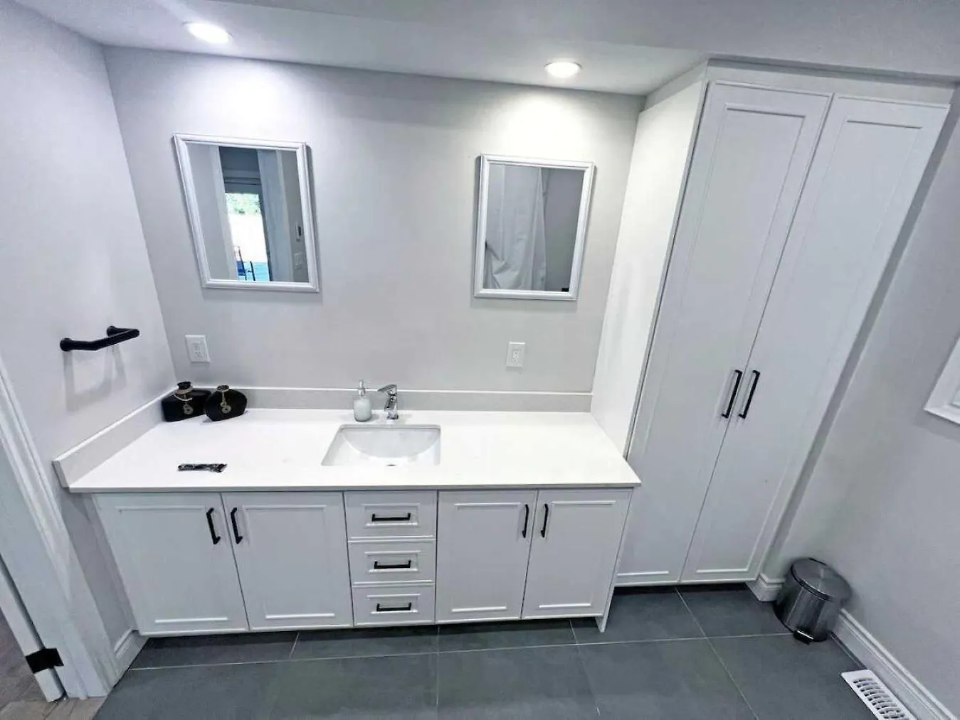 Luxe Home Near Limeridge - Sleeps 11 - Pool Hamilton