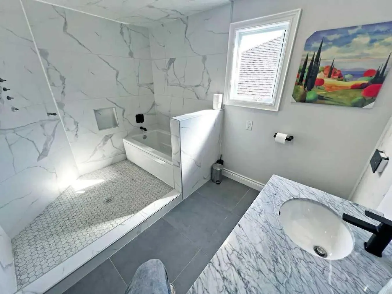 Luxe Home Near Limeridge - Sleeps 11 - Pool Hamilton 0*,