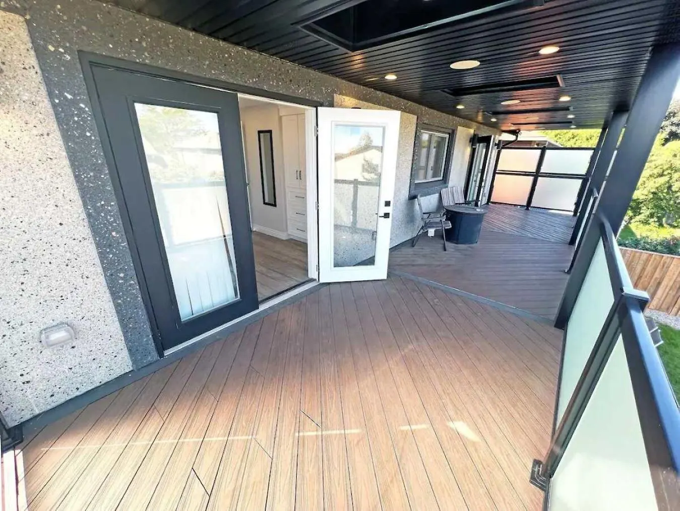 Luxe Home Near Limeridge - Sleeps 11 - Pool Hamilton Canada